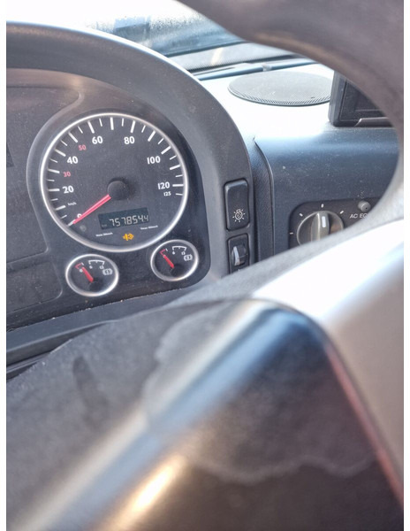 MAN 18.380 - Camion à rideaux coulissants: photos 4 MAN 18.380 - Camion à rideaux coulissants: photos 4