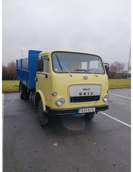 UNIC 34 C - Camion benne: photos 1 UNIC 34 C - Camion benne: photos 1