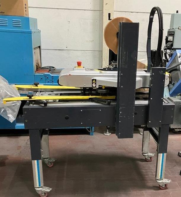 Carton sealing machine Siat S2-5 - Machine d'emballage et de conditionnement: photos 1 Carton sealing machine Siat S2-5 - Machine d'emballage et de conditionnement: photos 1