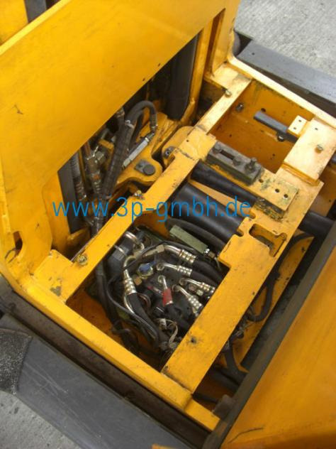 Jungheinrich ETV 214 AC Electric Reach Truck - Chariot à mât rétractable: photos 3 Jungheinrich ETV 214 AC Electric Reach Truck - Chariot à mât rétractable: photos 3