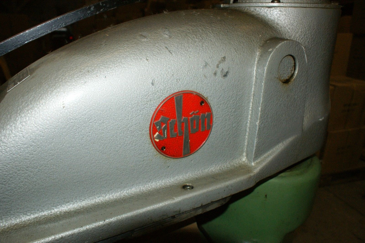 Schoen & Cie Model N 1.1/4-1 Hydraulic Pivot Arm Punch - Machine d'impression: photos 5 Schoen & Cie Model N 1.1/4-1 Hydraulic Pivot Arm Punch - Machine d'impression: photos 5