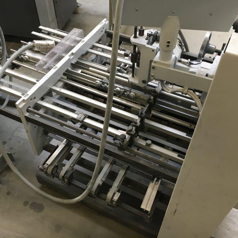 Mobile four-knife folding unit Heidelberg Stahlfolder VF-66 - Plieuse de bureau: photos 2 Mobile four-knife folding unit Heidelberg Stahlfolder VF-66 - Plieuse de bureau: photos 2