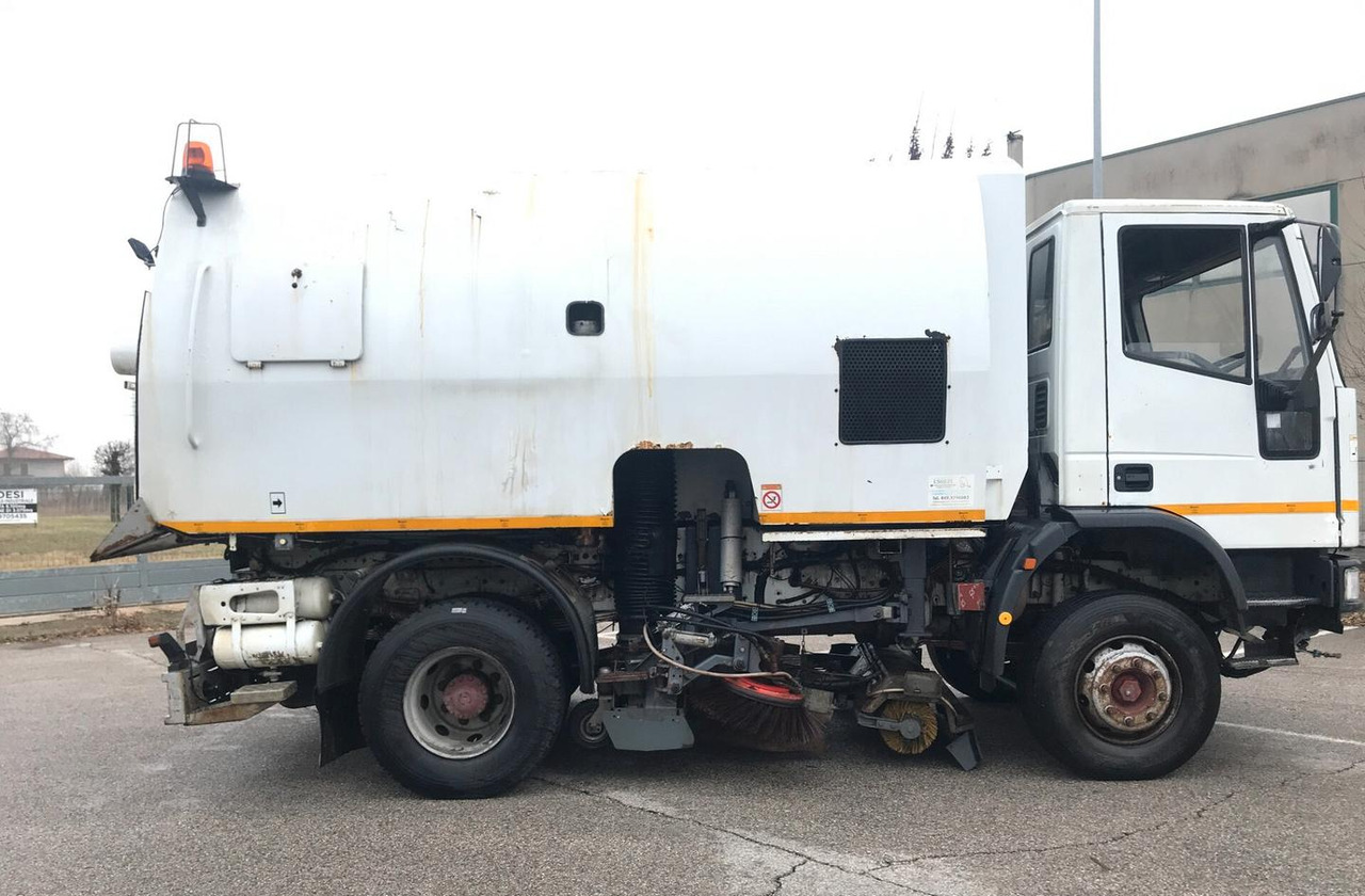 SCHORLING TAZ / TSZ - Balayeuse de voirie: photos 3 SCHORLING TAZ / TSZ - Balayeuse de voirie: photos 3