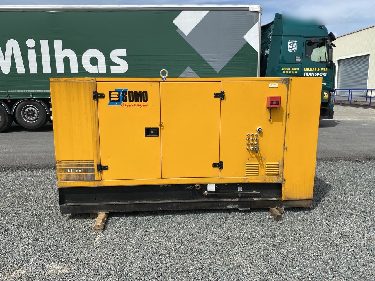 SDMO 80 kVa John Deere - Groupe électrogène: photos 1 SDMO 80 kVa John Deere - Groupe électrogène: photos 1