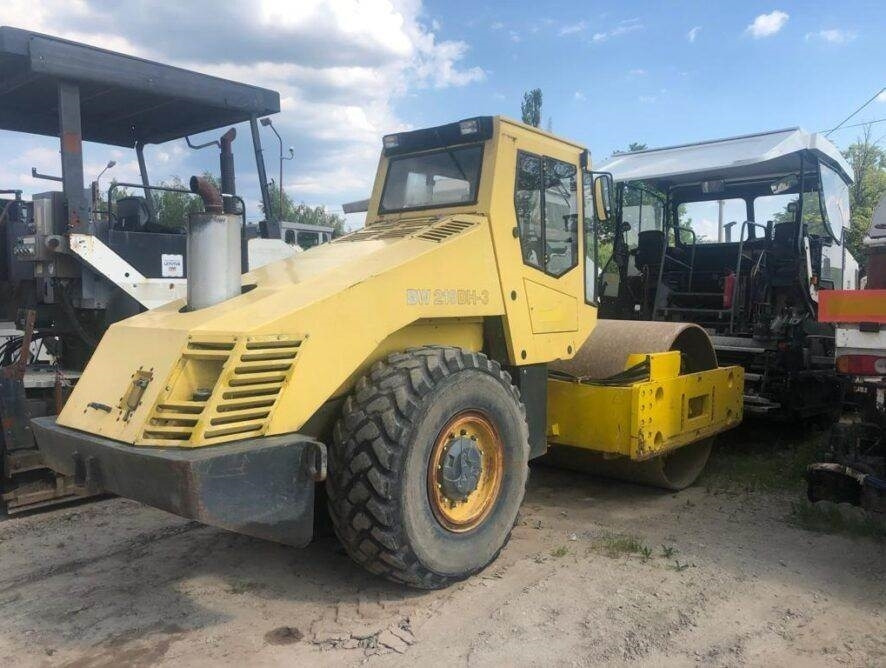 Bomag BW216 D-3 - Compacteur à pieds de mouton/ Monocylindre: photos 3 Bomag BW216 D-3 - Compacteur à pieds de mouton/ Monocylindre: photos 3