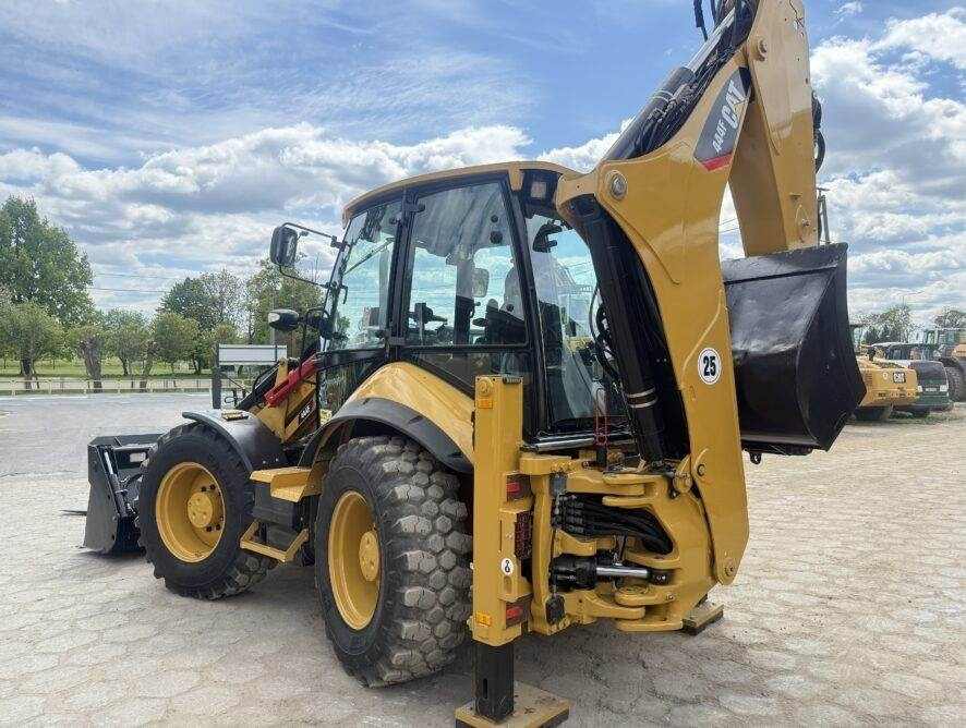CAT 444F - Tractopelle: photos 3 CAT 444F - Tractopelle: photos 3