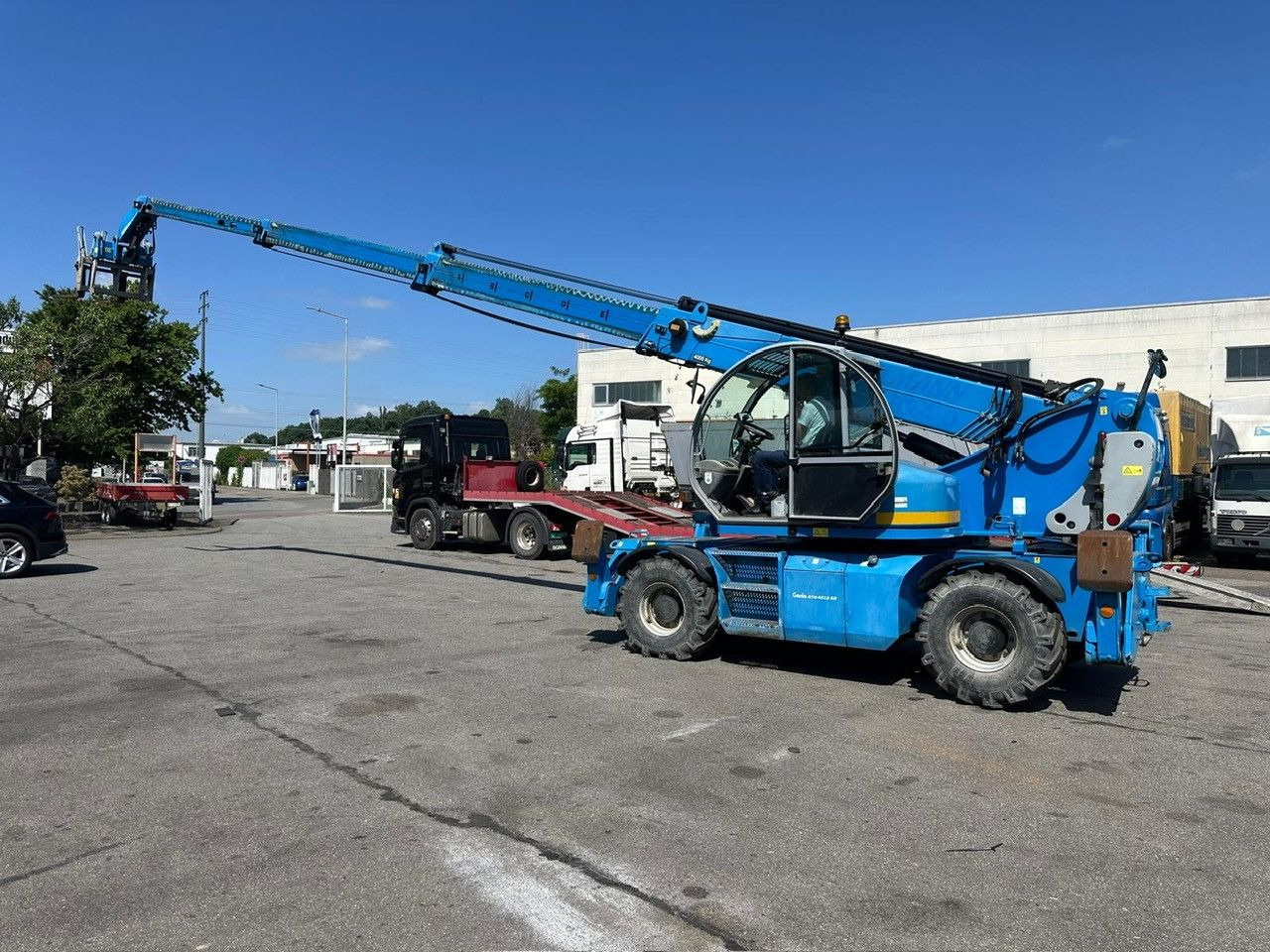 Genie Terex GTH 4018 SR/4x4/ ROTO - Camion avec nacelle: photos 1 Genie Terex GTH 4018 SR/4x4/ ROTO - Camion avec nacelle: photos 1