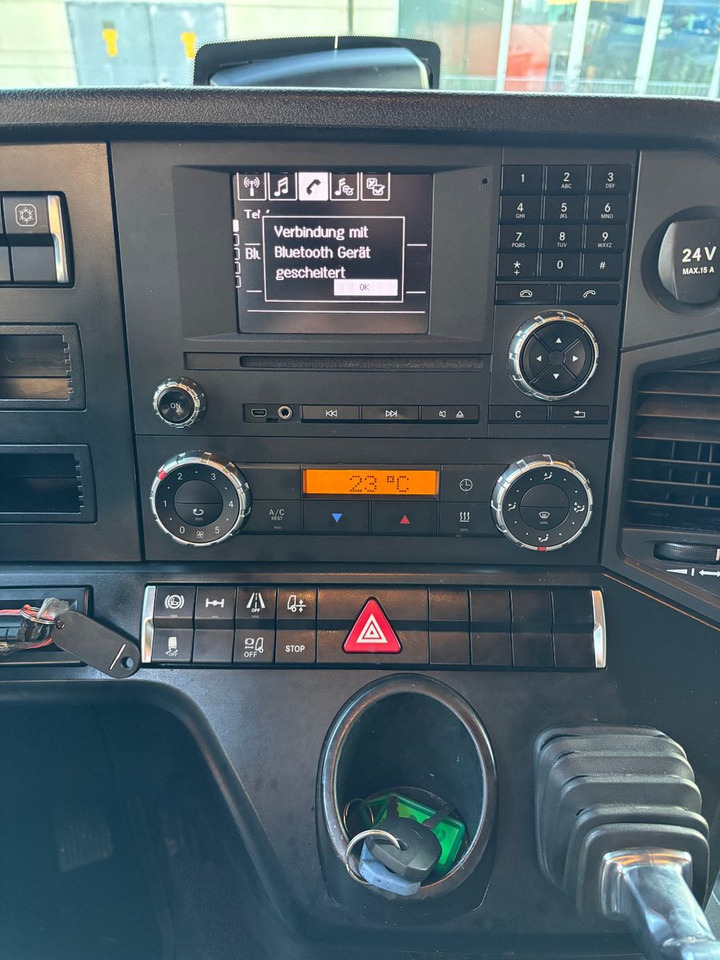 Tracteur routier Mercedes-Benz Actros 1843 1845: photos 15 Tracteur routier Mercedes-Benz Actros 1843 1845: photos 15