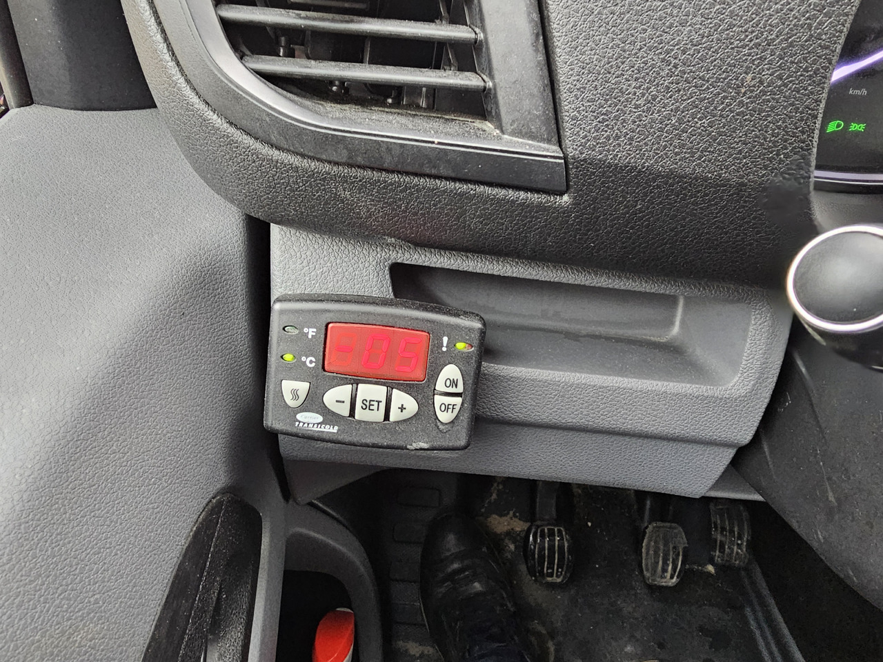 Utilitaire frigorifique Citroen JUMPY CHLODNIA MROZNIA CARRIER+230V KLIMA NAVI EURO6: photos 11 Utilitaire frigorifique Citroen JUMPY CHLODNIA MROZNIA CARRIER+230V KLIMA NAVI EURO6: photos 11