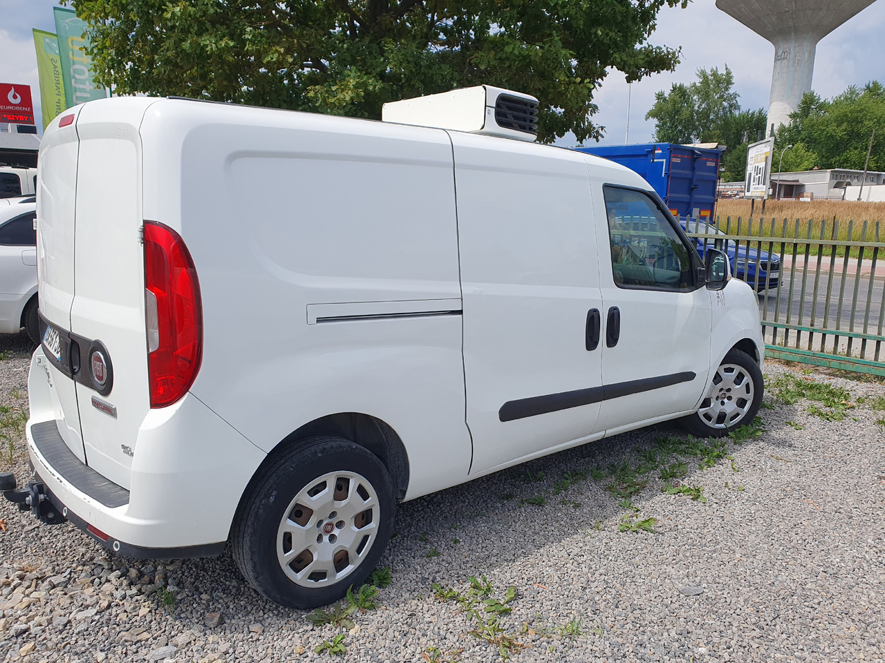 FIAT DOBLO 1.6 LONG CHLODNIA MROZNIA carrier + 230 V KLIMA EURO6 - Utilitaire frigorifique: photos 3 FIAT DOBLO 1.6 LONG CHLODNIA MROZNIA carrier + 230 V KLIMA EURO6 - Utilitaire frigorifique: photos 3