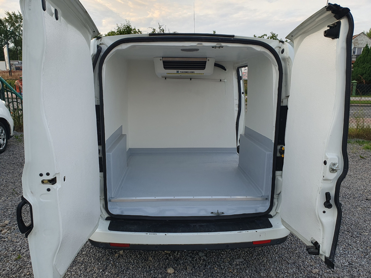 FIAT DOBLO CHLODNIA THERMOKING KLIMA EURO6 - Utilitaire frigorifique: photos 1 FIAT DOBLO CHLODNIA THERMOKING KLIMA EURO6 - Utilitaire frigorifique: photos 1