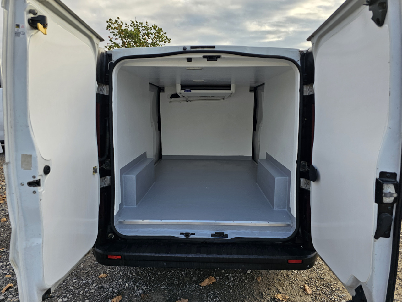 RENAULT TRAFIC MAXI LONG CHLODNIA MROZNIA CARRIER+230V KLIMA NAVI KAMERA EURO6 - Utilitaire frigorifique: photos 2 RENAULT TRAFIC MAXI LONG CHLODNIA MROZNIA CARRIER+230V KLIMA NAVI KAMERA EURO6 - Utilitaire frigorifique: photos 2