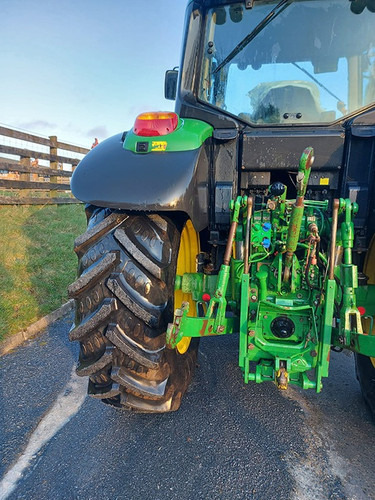 2013 John Deere 6140M - Tracteur agricole: photos 2 2013 John Deere 6140M - Tracteur agricole: photos 2