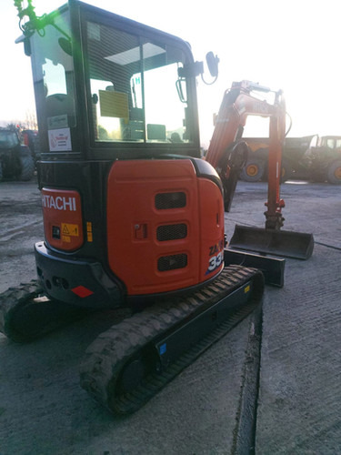 2024 Hitachi ZXZX33-6CLR en crédit-bail 2024 Hitachi ZXZX33-6CLR: photos 6