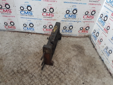 Case 5120, 5130, 5150, 5220 Rail Support Lh 1531065c1, T104004 - Suspension de cabine: photos 1 Case 5120, 5130, 5150, 5220 Rail Support Lh 1531065c1, T104004 - Suspension de cabine: photos 1