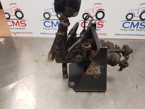 Case 856 Xl, 844 Xl, 745 Xl, 743 Xl Brake Master Cylinders 1287846c91, 226301a1 - Cylindre de frein pour Tracteur agricole: photos 3 Case 856 Xl, 844 Xl, 745 Xl, 743 Xl Brake Master Cylinders 1287846c91, 226301a1 - Cylindre de frein pour Tracteur agricole: photos 3