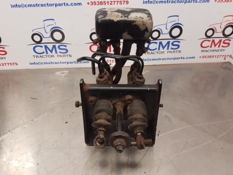 Case 856 Xl, 844 Xl, 745 Xl, 743 Xl Brake Master Cylinders 1287846c91, 226301a1 - Cylindre de frein pour Tracteur agricole: photos 2 Case 856 Xl, 844 Xl, 745 Xl, 743 Xl Brake Master Cylinders 1287846c91, 226301a1 - Cylindre de frein pour Tracteur agricole: photos 2