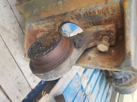 Claas 340cx Front Axle Support Housing Assy 2211200615; 0011200612; 0011200615 - Essieu avant pour Tracteur agricole: photos 2 Claas 340cx Front Axle Support Housing Assy 2211200615; 0011200612; 0011200615 - Essieu avant pour Tracteur agricole: photos 2