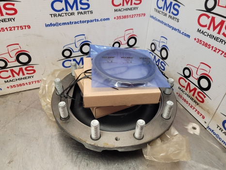 Claas Arion 500, 600 A34, A35, A36, A37 Carraro Front Axle Hub Bolt Plate 11530 - Essieu avant: photos 1 Claas Arion 500, 600 A34, A35, A36, A37 Carraro Front Axle Hub Bolt Plate 11530 - Essieu avant: photos 1