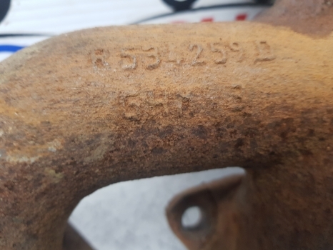 Claas Arion 600, 500 Series 640 Engine Exhaust Manifold 0011466350, R534259 - Collecteur d'échappement pour Tracteur agricole: photos 4 Claas Arion 600, 500 Series 640 Engine Exhaust Manifold 0011466350, R534259 - Collecteur d'échappement pour Tracteur agricole: photos 4