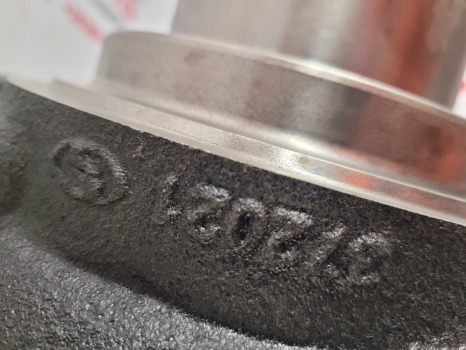 Claas Arion 600 A36, A37 Carraro 20.25si Front Axle Swivel Housing Lhs 0011500110 - Essieu avant: photos 4 Claas Arion 600 A36, A37 Carraro 20.25si Front Axle Swivel Housing Lhs 0011500110 - Essieu avant: photos 4