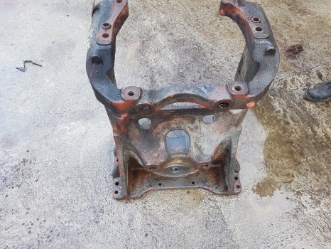 Claas Arion 640, 460, 430, Ares Front Axle Support Bolster 0011223581, 11020370 - Essieu avant pour Machine agricole: photos 2 Claas Arion 640, 460, 430, Ares Front Axle Support Bolster 0011223581, 11020370 - Essieu avant pour Machine agricole: photos 2