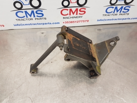 Claas Arion 640, 500, 600 Air Compressor Bracket 0026133530, 0021581522 - Système électrique pour Tracteur agricole: photos 3 Claas Arion 640, 500, 600 Air Compressor Bracket 0026133530, 0021581522 - Système électrique pour Tracteur agricole: photos 3