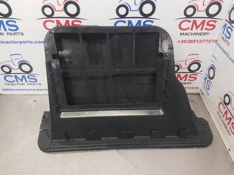 Claas Arion 640, 600, 500 Air Duct Panel, Straight Connector 0021928671 - Cabine et intérieur pour Tracteur agricole: photos 1 Claas Arion 640, 600, 500 Air Duct Panel, Straight Connector 0021928671 - Cabine et intérieur pour Tracteur agricole: photos 1