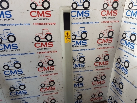 Claas Arion 640, 950, 920, 600 Axion Cab Trim Panel Rhs 0021955961, 21955961 - Cabine et intérieur pour Tracteur agricole: photos 3 Claas Arion 640, 950, 920, 600 Axion Cab Trim Panel Rhs 0021955961, 21955961 - Cabine et intérieur pour Tracteur agricole: photos 3