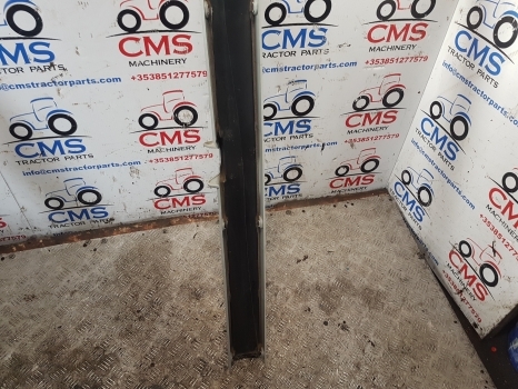 Claas Arion 640, 950, 920, 600 Axion Cab Trim Panel Rhs 0021955961, 21955961 - Cabine et intérieur pour Tracteur agricole: photos 4 Claas Arion 640, 950, 920, 600 Axion Cab Trim Panel Rhs 0021955961, 21955961 - Cabine et intérieur pour Tracteur agricole: photos 4