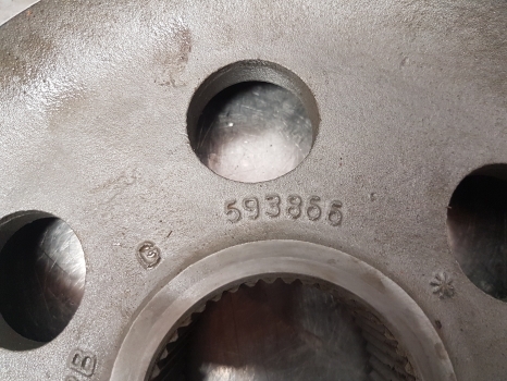 Claas Axos 340, 310, Ergos 436, 466, Celtis 456 Rear Axle Crown Wheel 0011119820 - Essieu arrière pour Tracteur agricole: photos 5 Claas Axos 340, 310, Ergos 436, 466, Celtis 456 Rear Axle Crown Wheel 0011119820 - Essieu arrière pour Tracteur agricole: photos 5