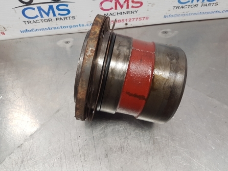 Claas Axos 340 Cx, Ergos, Celtis Rear Axle Bearing Housing Lhs 7700075191 - Essieu arrière pour Tracteur agricole: photos 4 Claas Axos 340 Cx, Ergos, Celtis Rear Axle Bearing Housing Lhs 7700075191 - Essieu arrière pour Tracteur agricole: photos 4