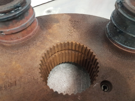 Deutz Agrotron 110, 6m Mk3, Rear Axle Planet Gear Flange 04419748 - Essieu arrière: photos 5 Deutz Agrotron 110, 6m Mk3, Rear Axle Planet Gear Flange 04419748 - Essieu arrière: photos 5