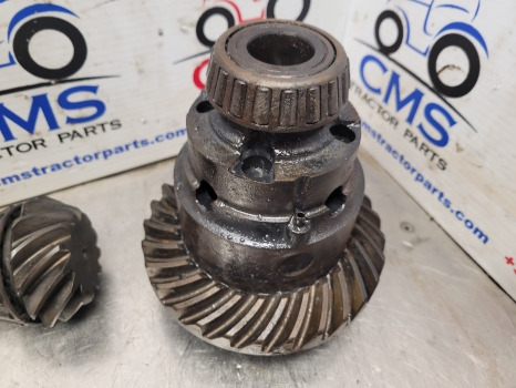 Deutz Agrotron 110 Zf Front Axle Bevel Gear 13x29, Differential 4475.205.038 - Essieu avant: photos 3 Deutz Agrotron 110 Zf Front Axle Bevel Gear 13x29, Differential 4475.205.038 - Essieu avant: photos 3