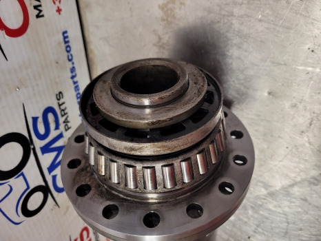 Deutz Agrotron 135, 150.7, 155, 165 Front Axle Differential 4481271003, 04415156 - Essieu avant: photos 4 Deutz Agrotron 135, 150.7, 155, 165 Front Axle Differential 4481271003, 04415156 - Essieu avant: photos 4