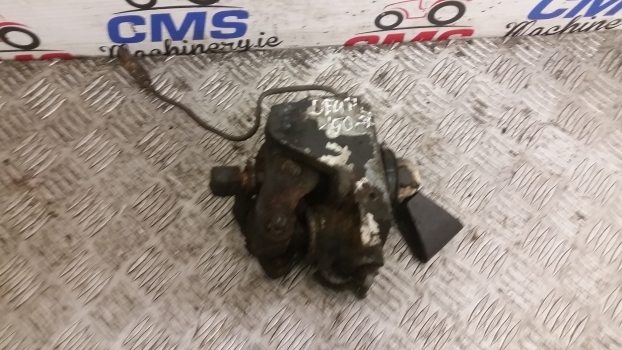 Deutz Agrotron 150 Mk3 Brake Actuator Slave Cylinder 044236310 - Cylindre de frein pour Tracteur agricole: photos 2 Deutz Agrotron 150 Mk3 Brake Actuator Slave Cylinder 044236310 - Cylindre de frein pour Tracteur agricole: photos 2