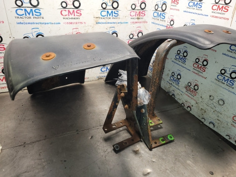 Deutz Agrotron Series 135, 120, 150, 6.05, 6.30 Ser Front Mudguard Bracket Kit 04416250 - Aile: photos 1 Deutz Agrotron Series 135, 120, 150, 6.05, 6.30 Ser Front Mudguard Bracket Kit 04416250 - Aile: photos 1