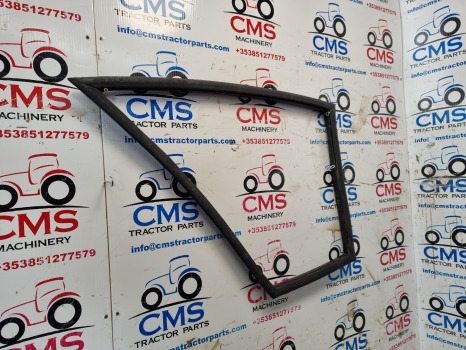 Deutz D7807c, D07c Series, Cab Door Glass Seal Rh 04339844, 0339845 - Portière et pièces: photos 4 Deutz D7807c, D07c Series, Cab Door Glass Seal Rh 04339844, 0339845 - Portière et pièces: photos 4