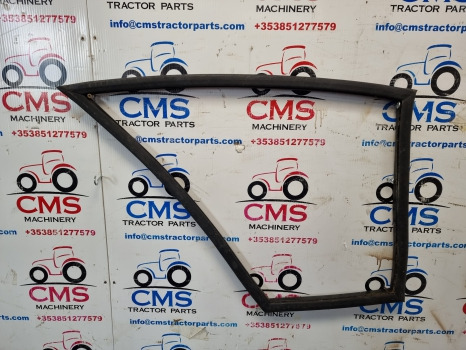Deutz D7807c, D07c Series, Cab Door Glass Seal Rh 04339844, 0339845 - Portière et pièces: photos 1 Deutz D7807c, D07c Series, Cab Door Glass Seal Rh 04339844, 0339845 - Portière et pièces: photos 1