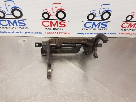 Deutz D7807c, Dx 3.90, 3.70, 6807 Transmission Fork 04338300, 04349375, 4338302 - Transmission pour Tracteur agricole: photos 1 Deutz D7807c, Dx 3.90, 3.70, 6807 Transmission Fork 04338300, 04349375, 4338302 - Transmission pour Tracteur agricole: photos 1
