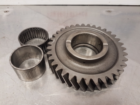 Deutz D7807c, Dx 3.90, 3.70, 7207, 7807 Transmission Gear Z35 04333525 - Arbre à cardan pour Tracteur agricole: photos 2 Deutz D7807c, Dx 3.90, 3.70, 7207, 7807 Transmission Gear Z35 04333525 - Arbre à cardan pour Tracteur agricole: photos 2