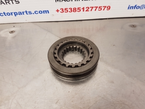 Deutz D7807c, Dx 3.90, 3.70, Sc, Vc Transmission Gear Sleeve 04333523, 043335424 - Transmission pour Tracteur agricole: photos 1 Deutz D7807c, Dx 3.90, 3.70, Sc, Vc Transmission Gear Sleeve 04333523, 043335424 - Transmission pour Tracteur agricole: photos 1