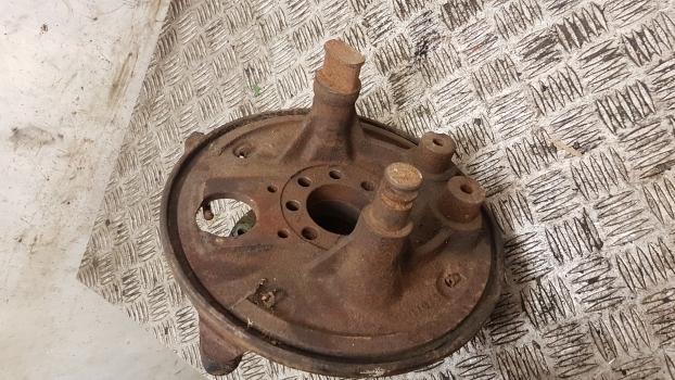 Deutz Dx 3.90, 3.70, 6807, 7007, 7207, 7807 Rear Axle Brake Support - Pièces de frein pour Tracteur agricole: photos 4 Deutz Dx 3.90, 3.70, 6807, 7007, 7207, 7807 Rear Axle Brake Support - Pièces de frein pour Tracteur agricole: photos 4