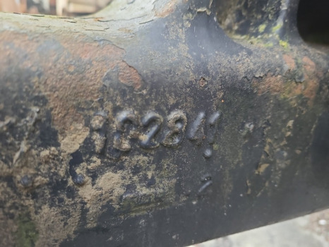 Deutz-fahr Dx4.57 Front Axle Housing Lhs 102841 102841, 04386762, 04388595 - Essieu avant: photos 2 Deutz-fahr Dx4.57 Front Axle Housing Lhs 102841 102841, 04386762, 04388595 - Essieu avant: photos 2