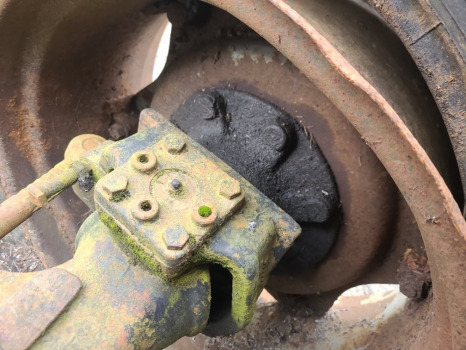 Deutz-fahr Dx4.57 Front Axle Hub Rhs Complete 303953, 04386747, 04354203 - Essieu avant: photos 2 Deutz-fahr Dx4.57 Front Axle Hub Rhs Complete 303953, 04386747, 04354203 - Essieu avant: photos 2