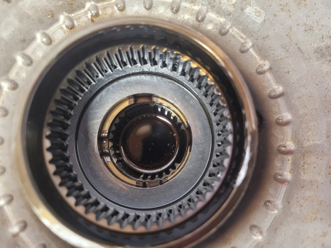 Fermec 660 Transmission Torque Converter 103100, 103 100, 103-100, 103/100 - Transmission pour Machine agricole: photos 4 Fermec 660 Transmission Torque Converter 103100, 103 100, 103-100, 103/100 - Transmission pour Machine agricole: photos 4