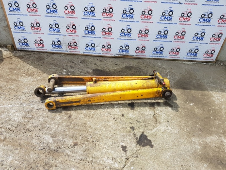Fermec 860 Loader Bucket Cylinder Ram With Arms - Vérin hydraulique pour Godet: photos 1 Fermec 860 Loader Bucket Cylinder Ram With Arms - Vérin hydraulique pour Godet: photos 1