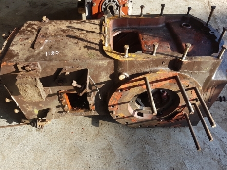 Fiat 1180 Rear Axle Central Case 5107674, 5107675 - Essieu arrière pour Tracteur agricole: photos 2 Fiat 1180 Rear Axle Central Case 5107674, 5107675 - Essieu arrière pour Tracteur agricole: photos 2