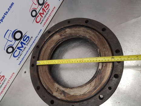 Fiat 140-90, 130-90, 160-90 Rear Axle Spacer Brake Housing 5117648, 5117658 - Essieu arrière: photos 4 Fiat 140-90, 130-90, 160-90 Rear Axle Spacer Brake Housing 5117648, 5117658 - Essieu arrière: photos 4