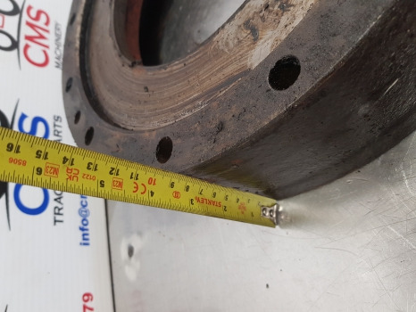 Fiat 140-90, 130-90, 160-90 Rear Axle Spacer Brake Housing 5117648, 5117658 - Essieu arrière: photos 5 Fiat 140-90, 130-90, 160-90 Rear Axle Spacer Brake Housing 5117648, 5117658 - Essieu arrière: photos 5
